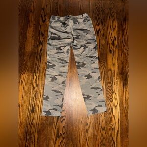 ✨ Silky camo straight leg pants ✨